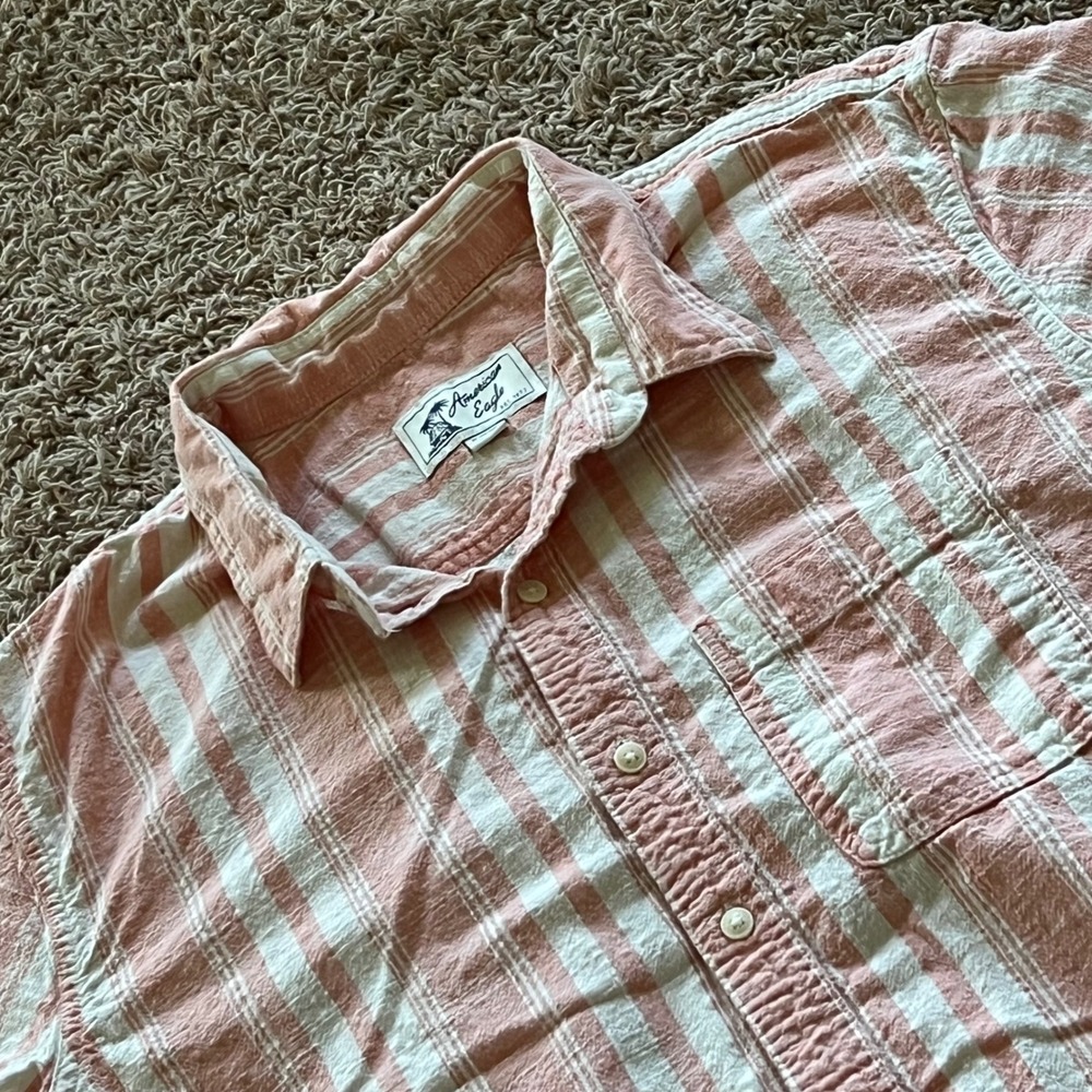 American Eagle Mens XL Short Sleeve Button Down Shirt‎ Pink Peach White Striped